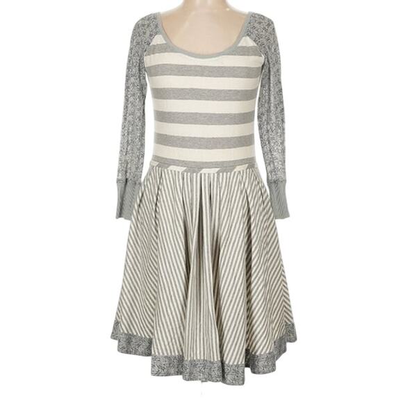 Zac Posen Dress Size 10 Z Spoke Mini Long Sleeve Gray Pleated Stripes - Picture 2 of 6